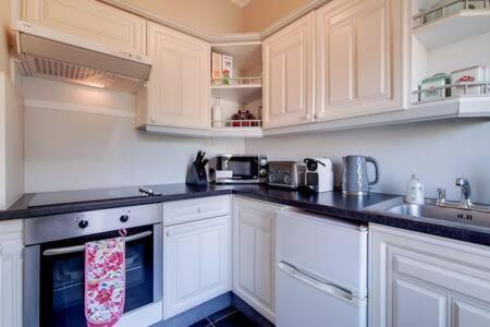 Spacious Ealing Broadway Apartment Londres Exterior foto